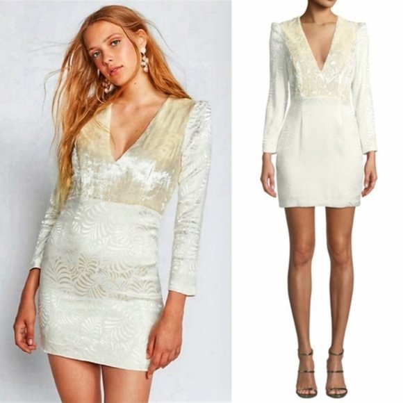 FREE PEOPLE Dress Cocktail Long Sleeves V Neck Mini Boho Cocktail Ivory SMALL - Picture 9 of 11